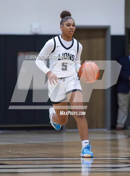 Thumbnail 2 in Randle vs. Foster (UIL 5A Region 3 Quarterfinal) photogallery.