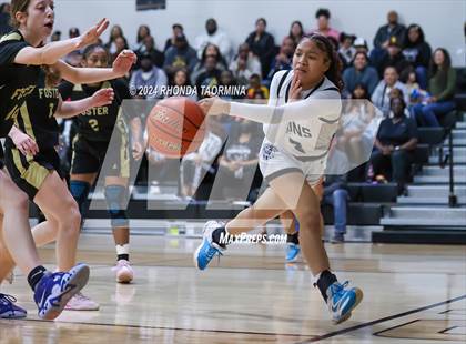 Thumbnail 3 in Randle vs. Foster (UIL 5A Region 3 Quarterfinal) photogallery.