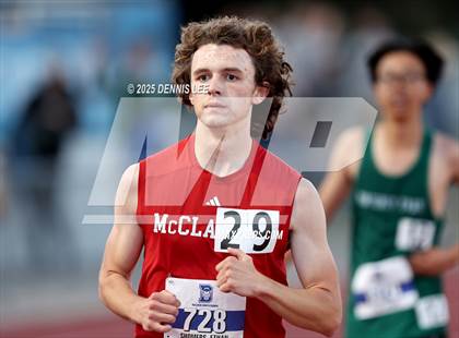 Thumbnail 1 in Halden Invitational - 3200 Meter photogallery.