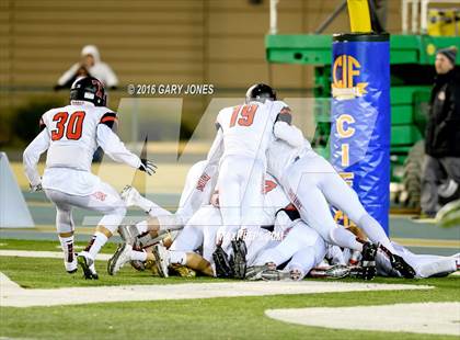 Thumbnail 1 in Del Oro vs. San Clemente (CIF State D1A Final) photogallery.