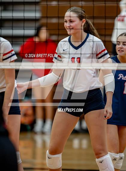 Thumbnail 3 in Lincoln High vs. Millard South photogallery.