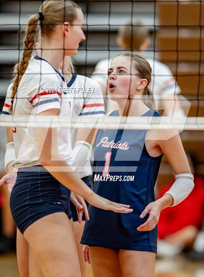 Thumbnail 3 in Lincoln High vs. Millard South photogallery.