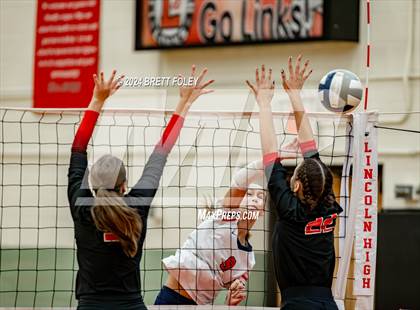 Thumbnail 1 in Lincoln High vs. Millard South photogallery.