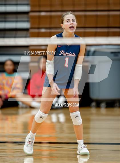 Thumbnail 2 in Lincoln High vs. Millard South photogallery.
