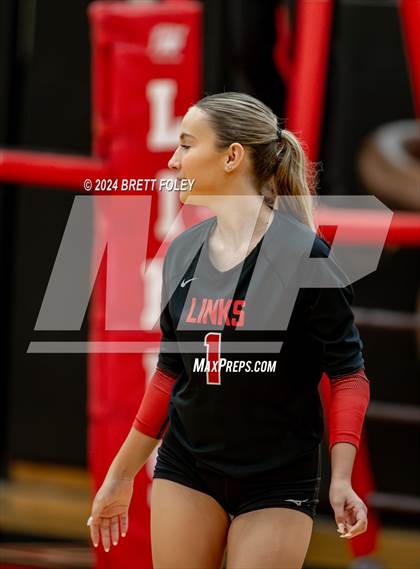 Thumbnail 3 in Lincoln High vs. Millard South photogallery.