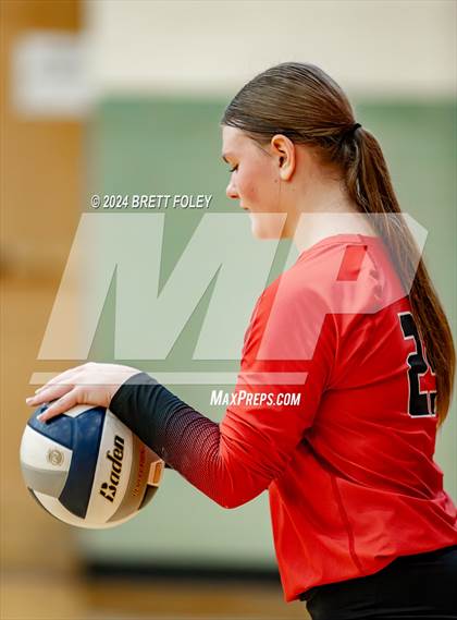 Thumbnail 2 in Lincoln High vs. Millard South photogallery.