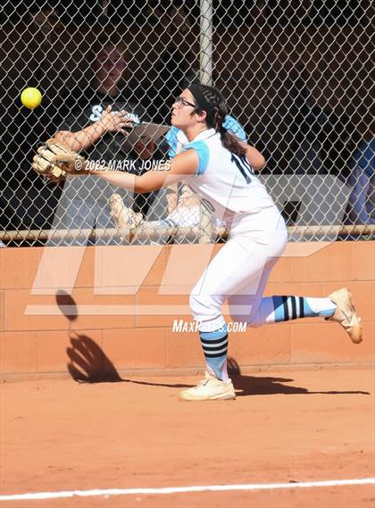 Thumbnail 3 in Villa Park vs. Whittier Christian (Dave Kops Tournament of Champions) photogallery.