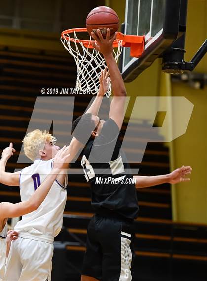 Thumbnail 2 in Graford vs Tolar (Fantasy of Lights tournament) photogallery.
