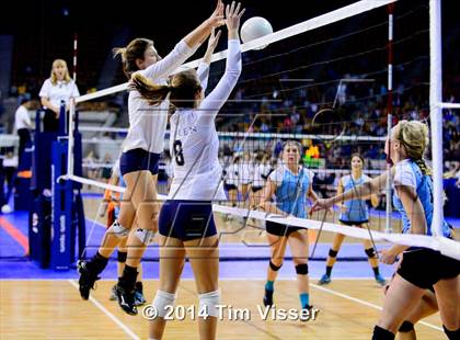 Thumbnail 3 in Mullen vs. Pueblo West (CHSAA 4A Playoff) photogallery.