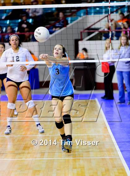 Thumbnail 2 in Mullen vs. Pueblo West (CHSAA 4A Playoff) photogallery.