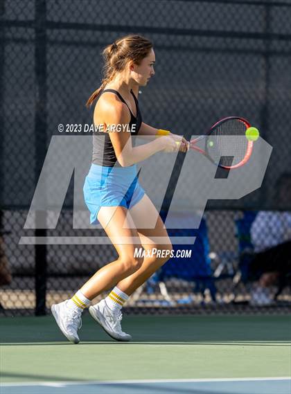 Thumbnail 3 in UHSAA 4A Semifinals photogallery.