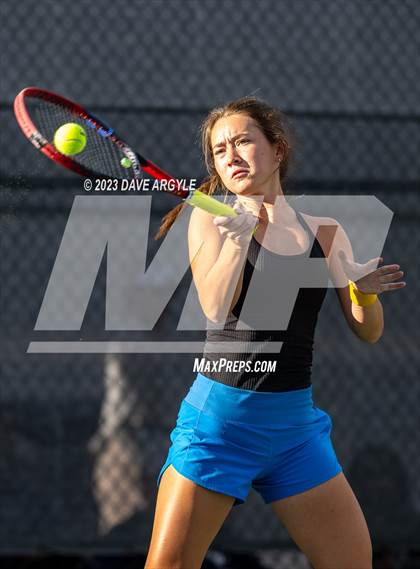 Thumbnail 3 in UHSAA 4A Semifinals photogallery.