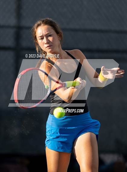 Thumbnail 1 in UHSAA 4A Semifinals photogallery.