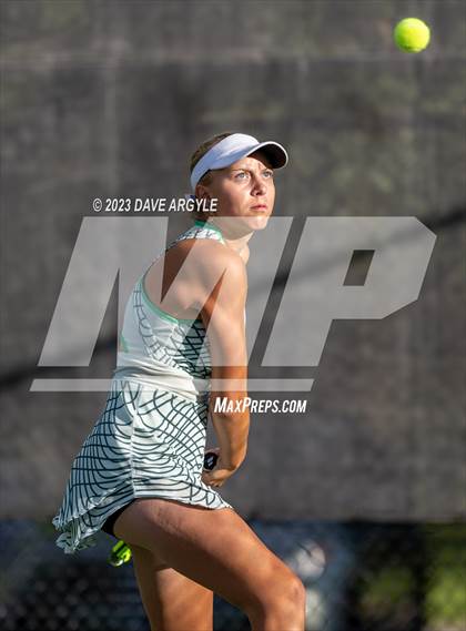 Thumbnail 1 in UHSAA 4A Semifinals photogallery.