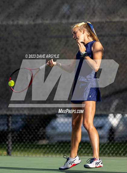 Thumbnail 2 in UHSAA 4A Semifinals photogallery.