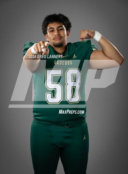 Thumbnail 3 in Casa Grande Senior Portraits photogallery.