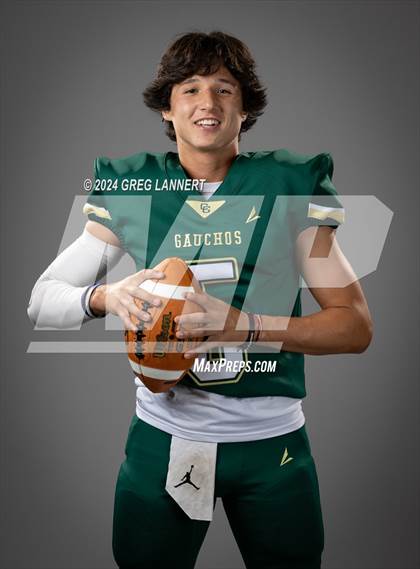 Thumbnail 3 in Casa Grande Senior Portraits photogallery.