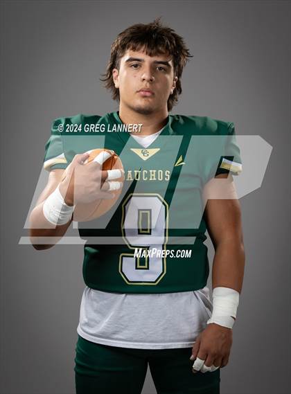Thumbnail 2 in Casa Grande Senior Portraits photogallery.