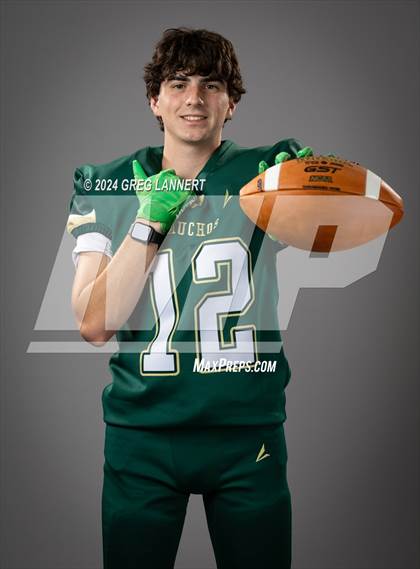 Thumbnail 2 in Casa Grande Senior Portraits photogallery.
