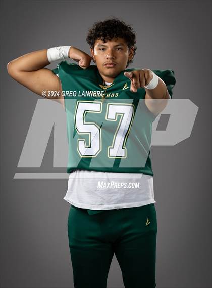 Thumbnail 3 in Casa Grande Senior Portraits photogallery.