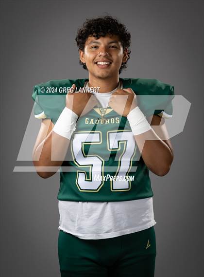 Thumbnail 1 in Casa Grande Senior Portraits photogallery.
