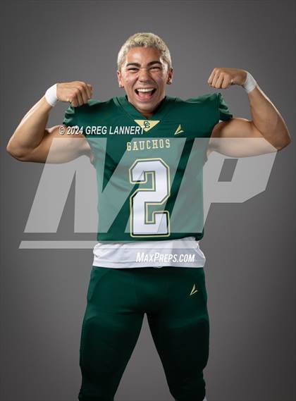 Thumbnail 2 in Casa Grande Senior Portraits photogallery.