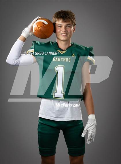 Thumbnail 3 in Casa Grande Senior Portraits photogallery.
