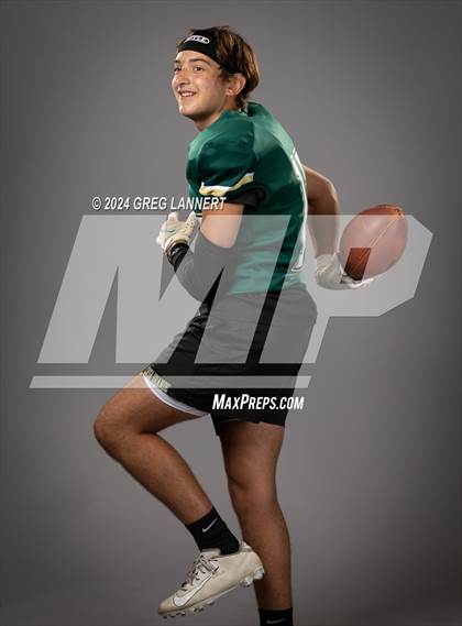 Thumbnail 2 in Casa Grande Senior Portraits photogallery.