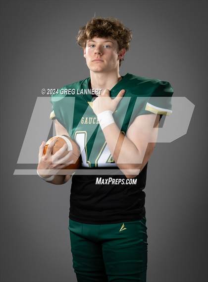 Thumbnail 2 in Casa Grande Senior Portraits photogallery.