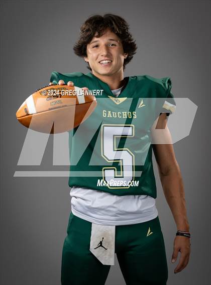Thumbnail 3 in Casa Grande Senior Portraits photogallery.