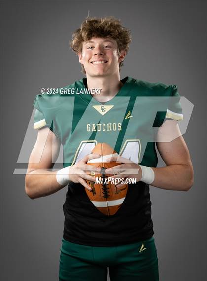 Thumbnail 3 in Casa Grande Senior Portraits photogallery.