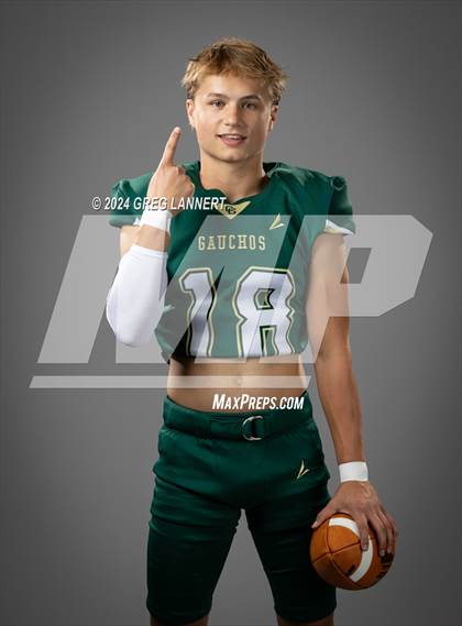 Thumbnail 2 in Casa Grande Senior Portraits photogallery.