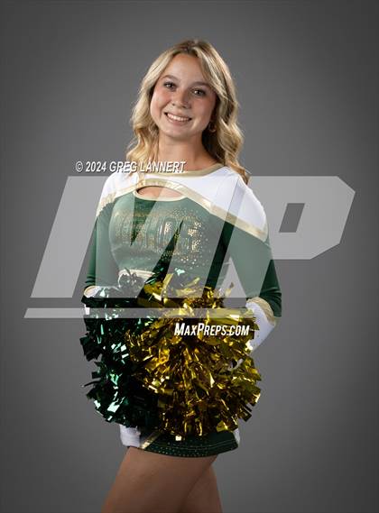 Thumbnail 2 in Casa Grande Senior Portraits photogallery.