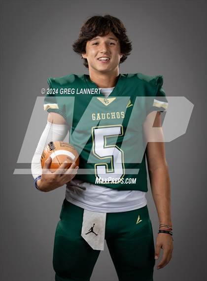 Thumbnail 2 in Casa Grande Senior Portraits photogallery.