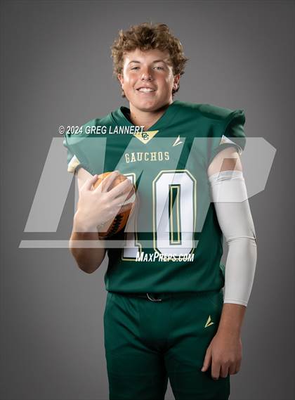Thumbnail 2 in Casa Grande Senior Portraits photogallery.