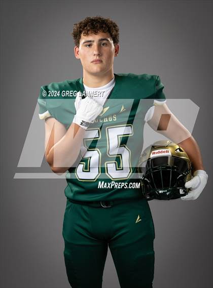 Thumbnail 2 in Casa Grande Senior Portraits photogallery.