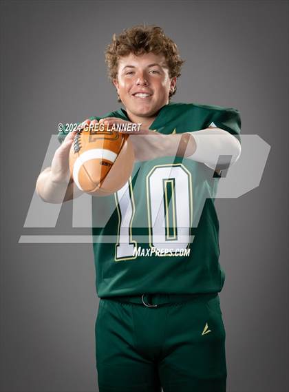 Thumbnail 1 in Casa Grande Senior Portraits photogallery.
