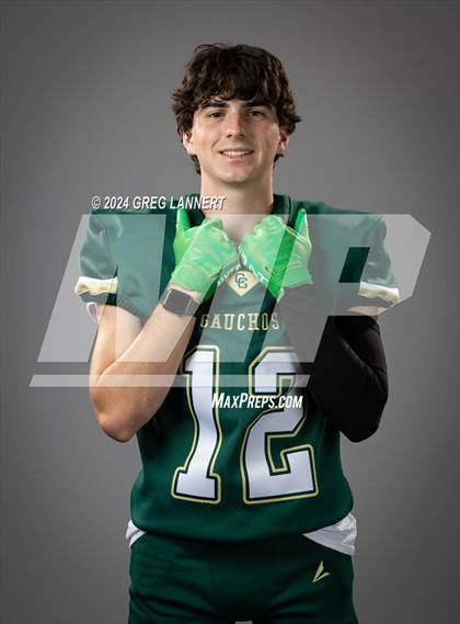 Thumbnail 2 in Casa Grande Senior Portraits photogallery.