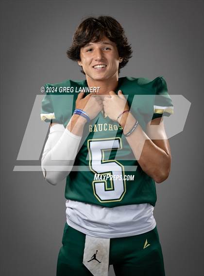 Thumbnail 2 in Casa Grande Senior Portraits photogallery.