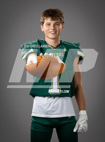 Thumbnail 2 in Casa Grande Senior Portraits photogallery.
