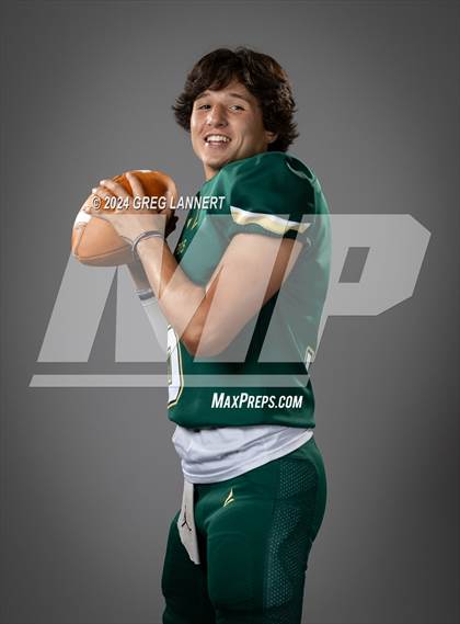 Thumbnail 1 in Casa Grande Senior Portraits photogallery.