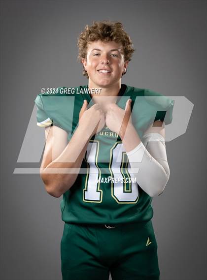 Thumbnail 3 in Casa Grande Senior Portraits photogallery.