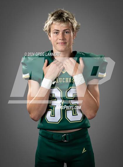 Thumbnail 2 in Casa Grande Senior Portraits photogallery.