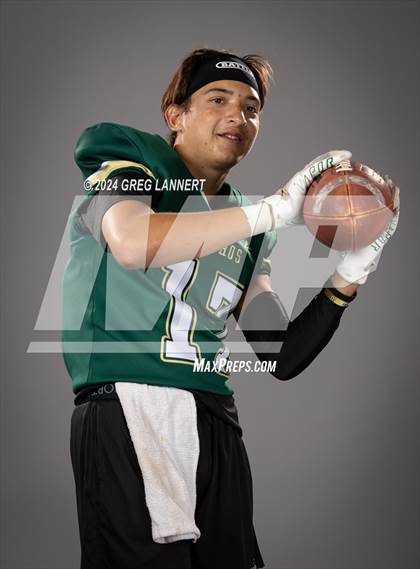 Thumbnail 1 in Casa Grande Senior Portraits photogallery.