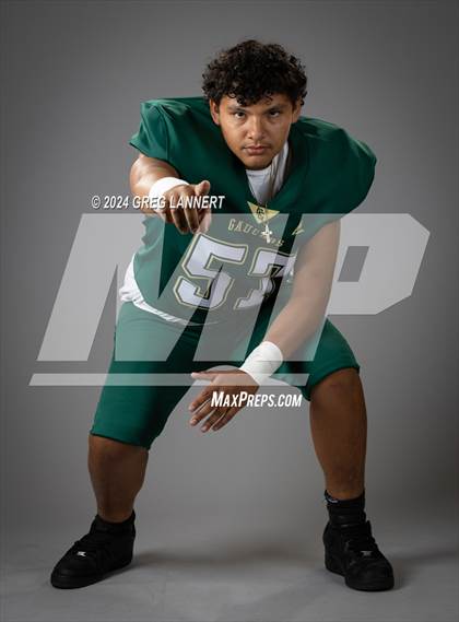 Thumbnail 2 in Casa Grande Senior Portraits photogallery.
