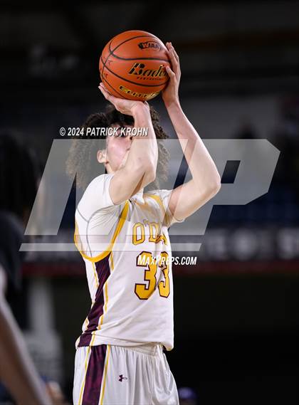Thumbnail 1 in Garfield @ O'Dea (WIAA 3A Quarterfinals) photogallery.