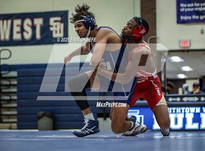 Thumbnail 1 in Half Hollow Hills West @ Smithtown West photogallery.