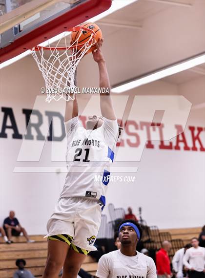 Thumbnail 2 in Democracy Prep Agassi Campus vs Redondo Union (Harvard-Westlake Winter Showcase) photogallery.