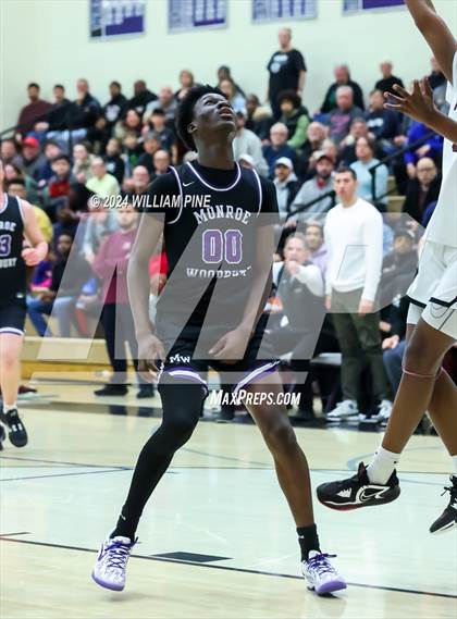 Thumbnail 1 in Monroe-Woodbury vs. Kingston (Section 9 Class AAA Final) photogallery.