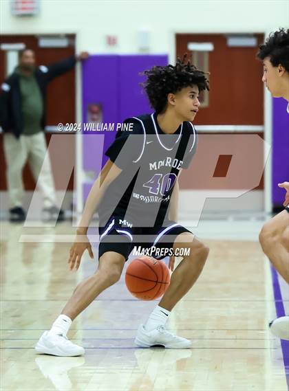 Thumbnail 1 in Monroe-Woodbury vs. Kingston (Section 9 Class AAA Final) photogallery.